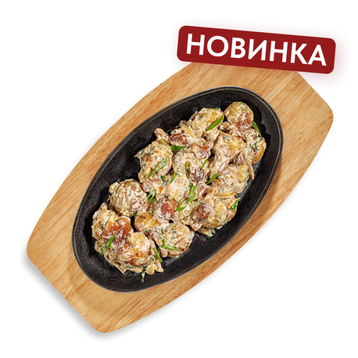 Молодой картофель с опятами в сметанном соусе