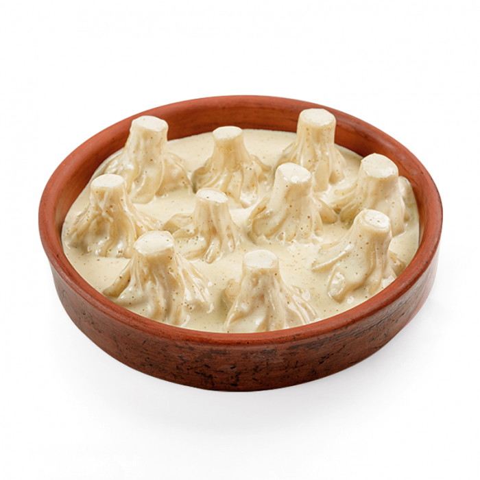 Мини-хинкали с курицей в сырном соусе Мини-хинкали с курицей в сырном соусе
